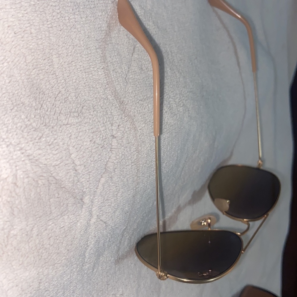 Ray ban polarized avatar sunglasses barely used - Picture 9 of 9